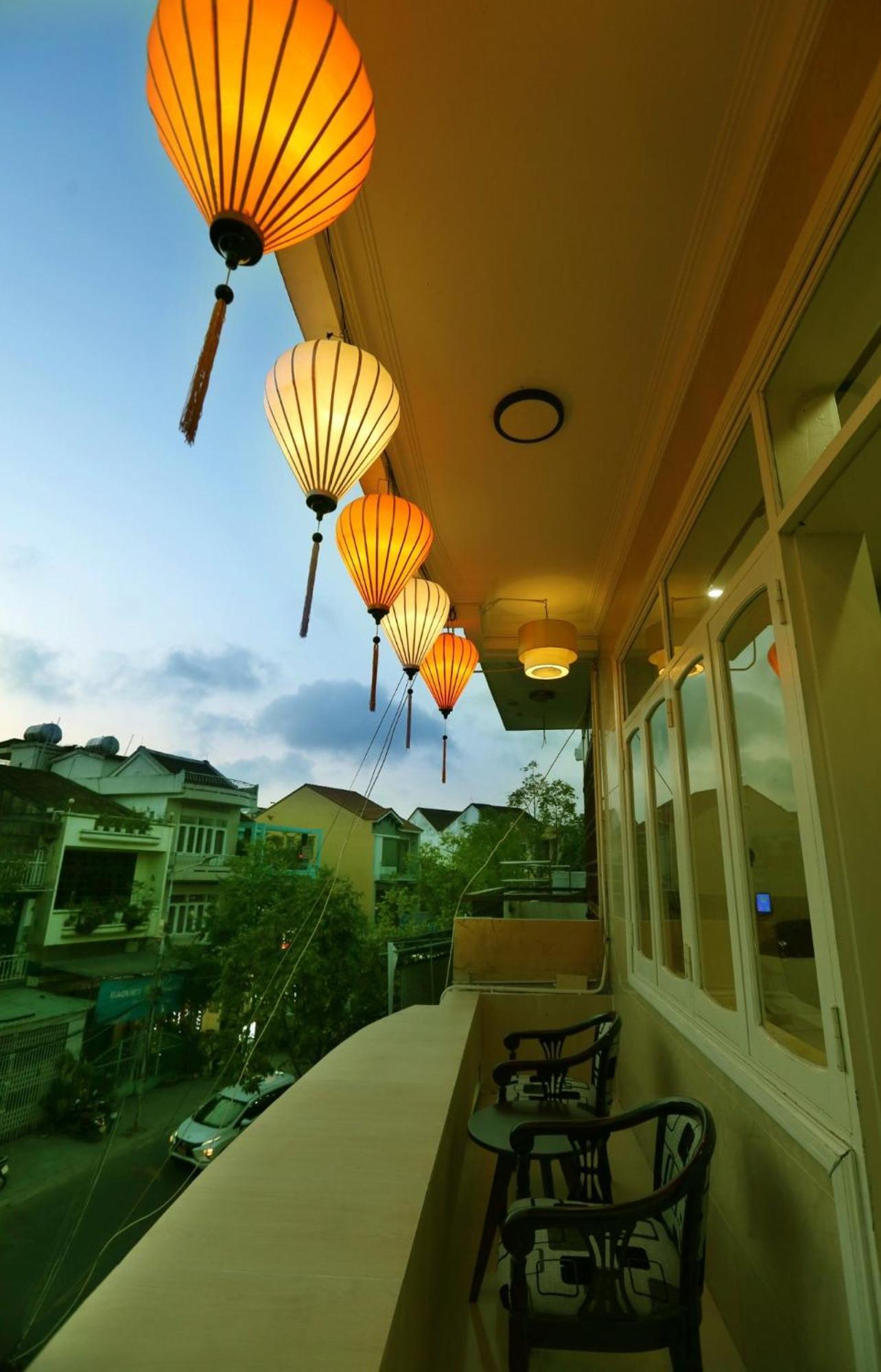 Minh Quang Hotel Хойан Экстерьер фото